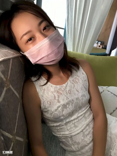 美女脱一光二净的